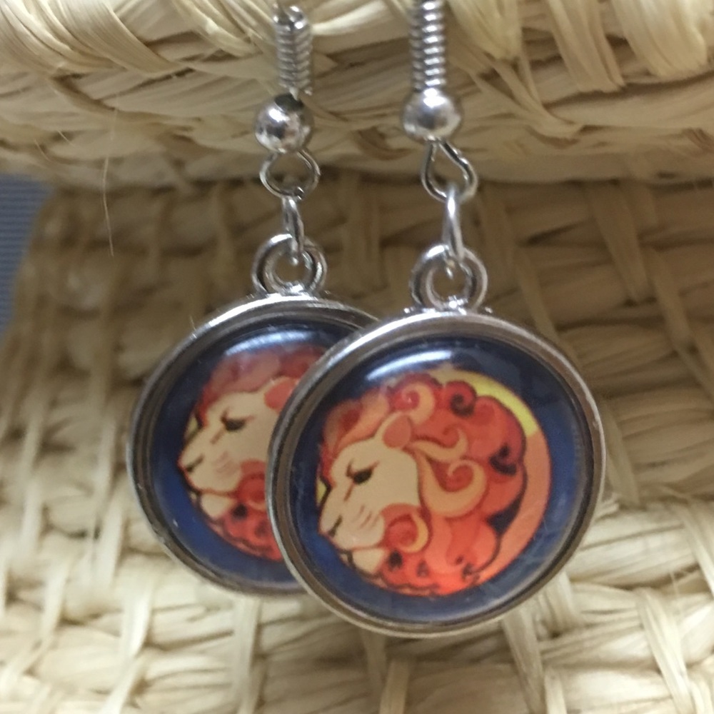 Lion 🦁 face Leo earrings